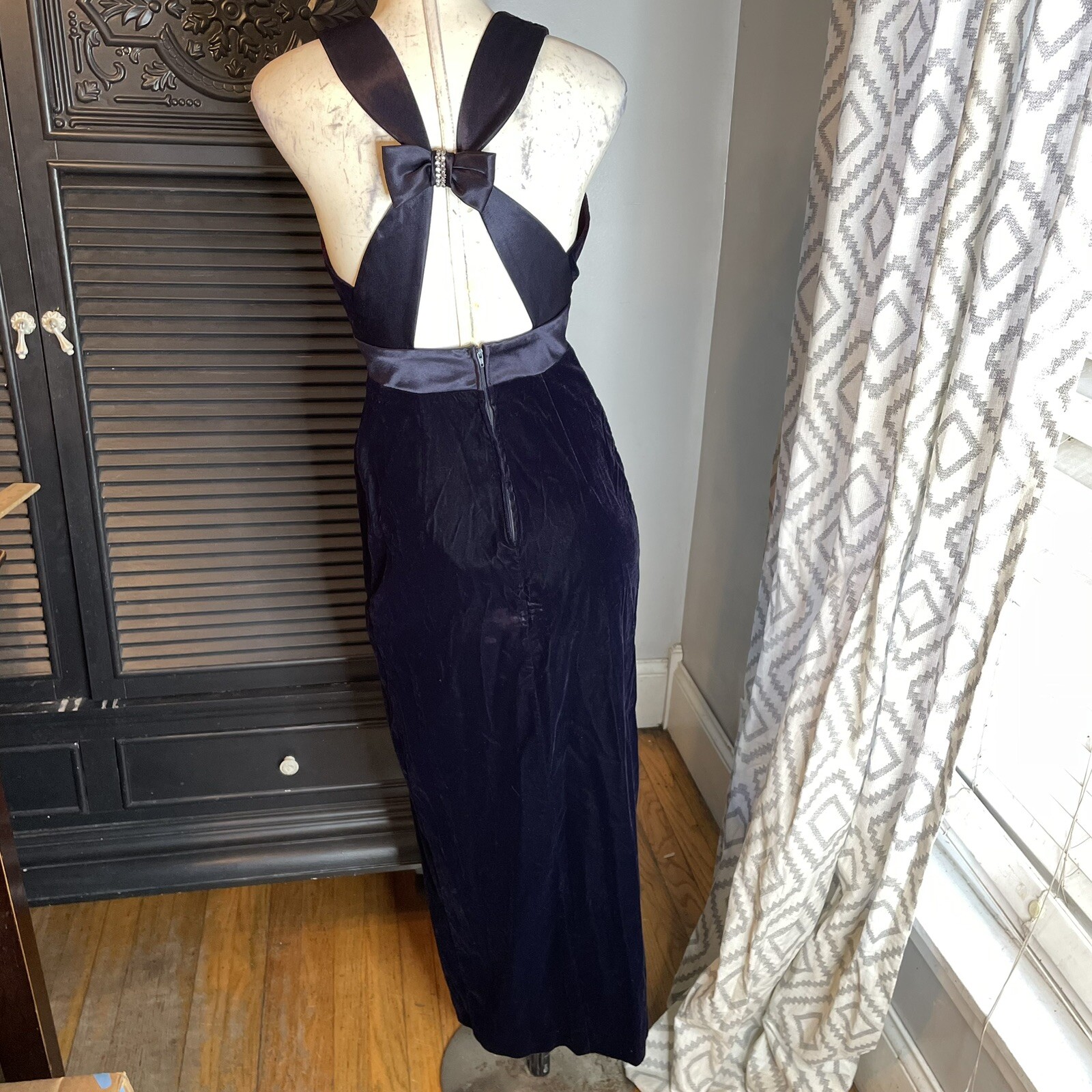 90s Vintage De Laru Linda Bernell Velvet Gown Front Slit Bow Rhinestone 5/6