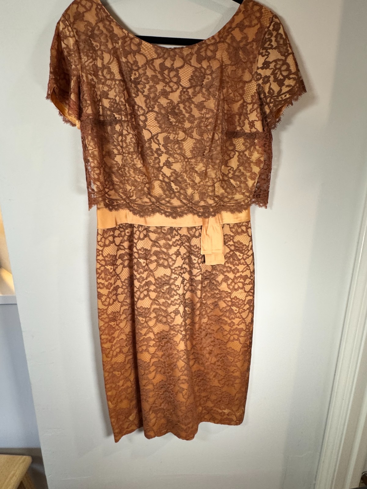Romantic 1960s Cocoa Lace Wiggle Dress with Peach Lining – Delicate Handmade Vin