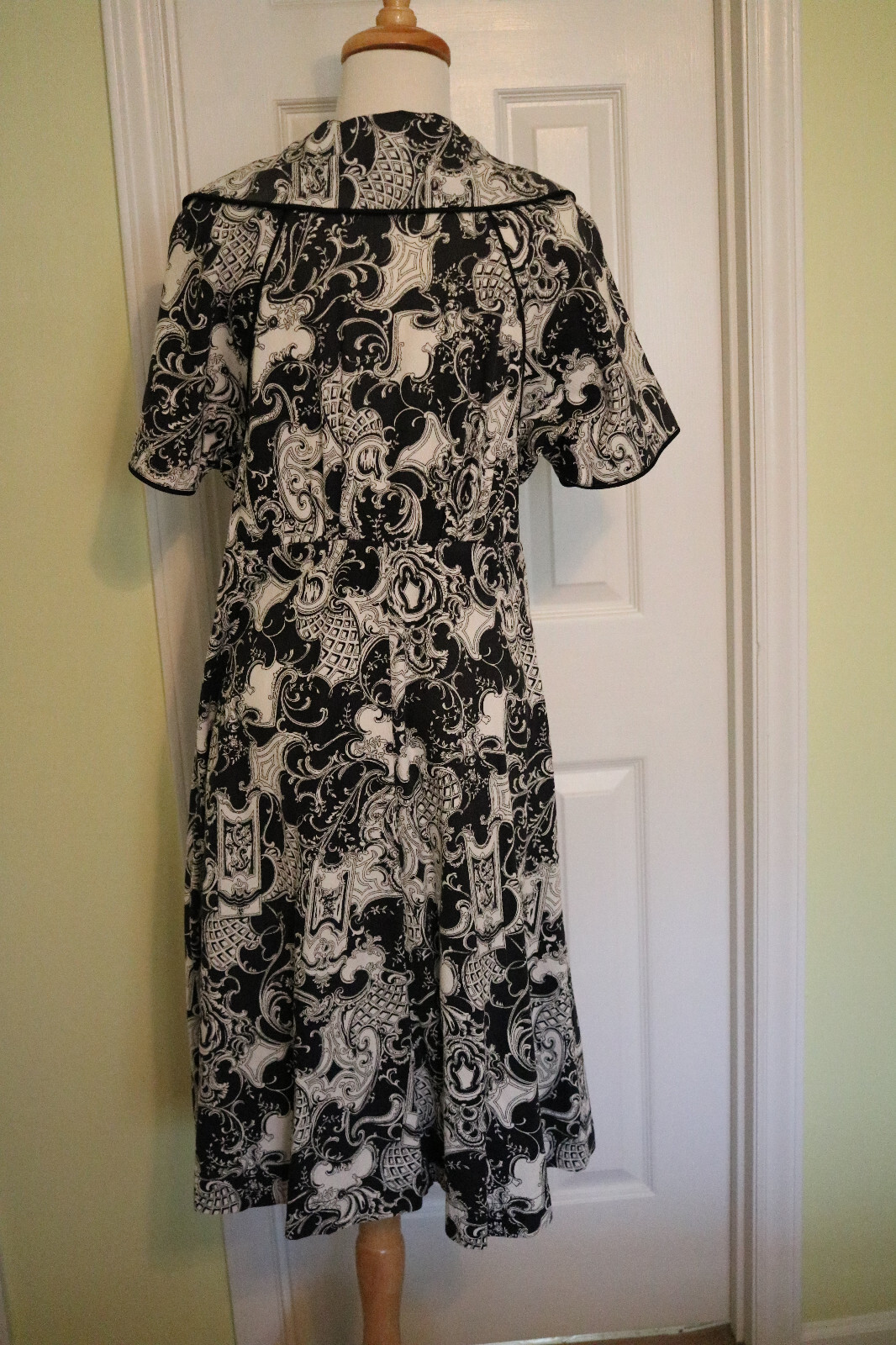 Vintage 50s rococo print cotton day dress M