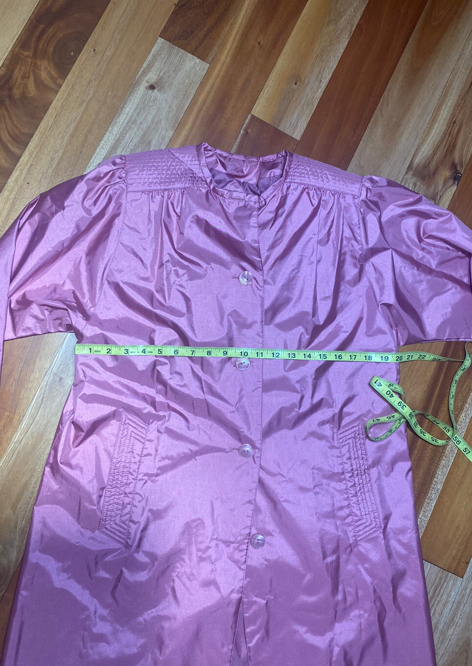 VINTAGE FLEET STREET PINK NYLON BUTTON LUXURY RAIN TRENCH COAT SZ 4