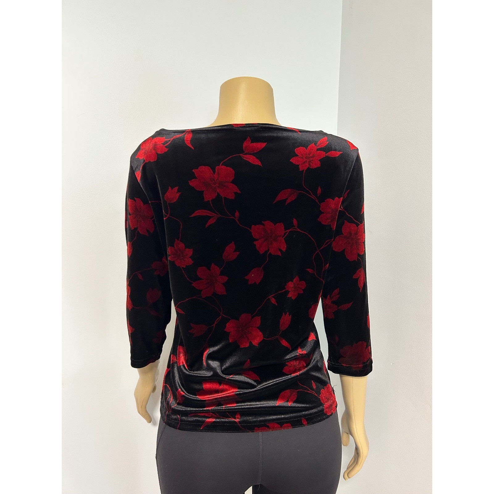 Jonden Womens Y2K Velvet Floral Boat Neck Witchy Romantic Feminine Floral Top M