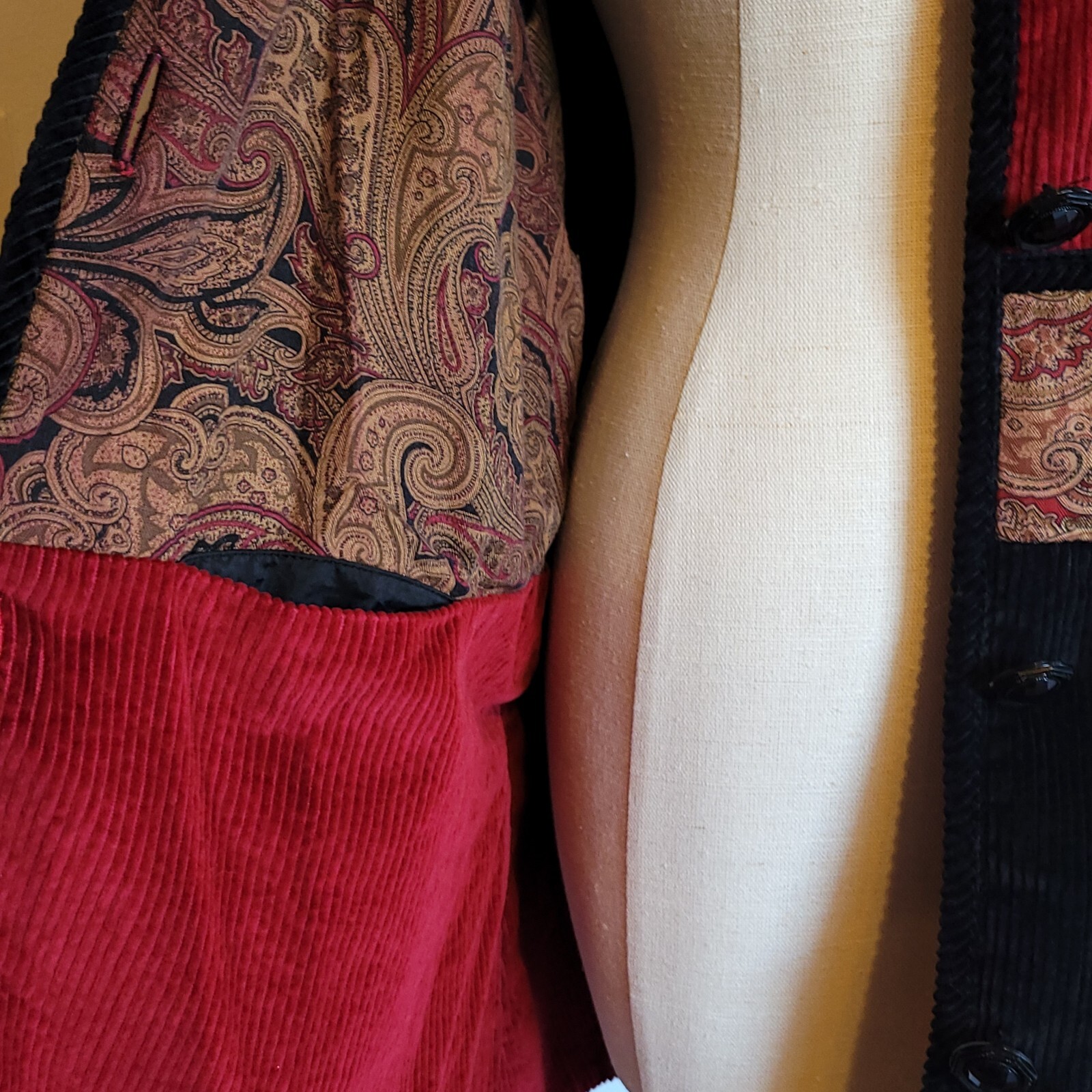 Vintage Suttles & Seawinds Size Medium Corduroy Patchwork Black Red Paisley Coat