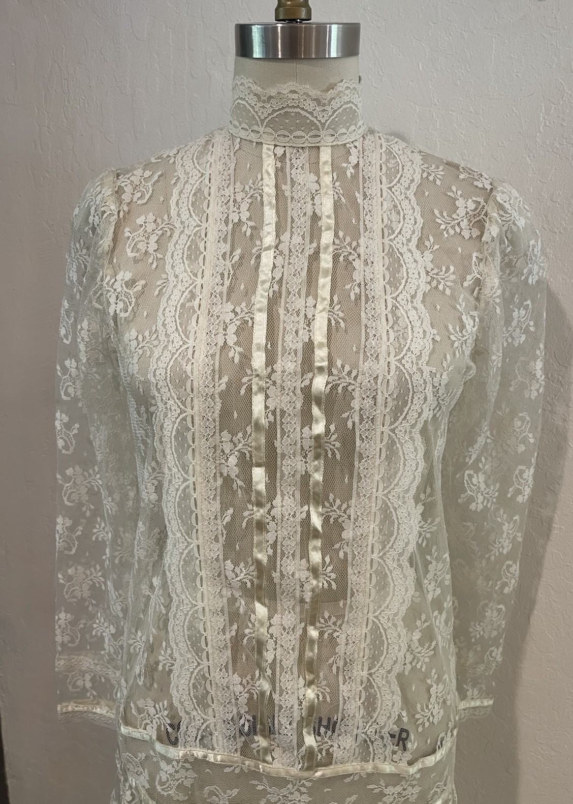 Vintage Ivory Lace Sheer Dress/Wedding/Evening/Prom/Formal Whimsy Bust 38”
