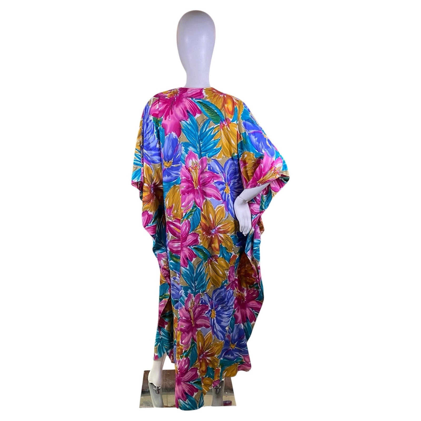 1970s Ruth Norman Neiman Marcus Floral Kaftan Dress Resortwear