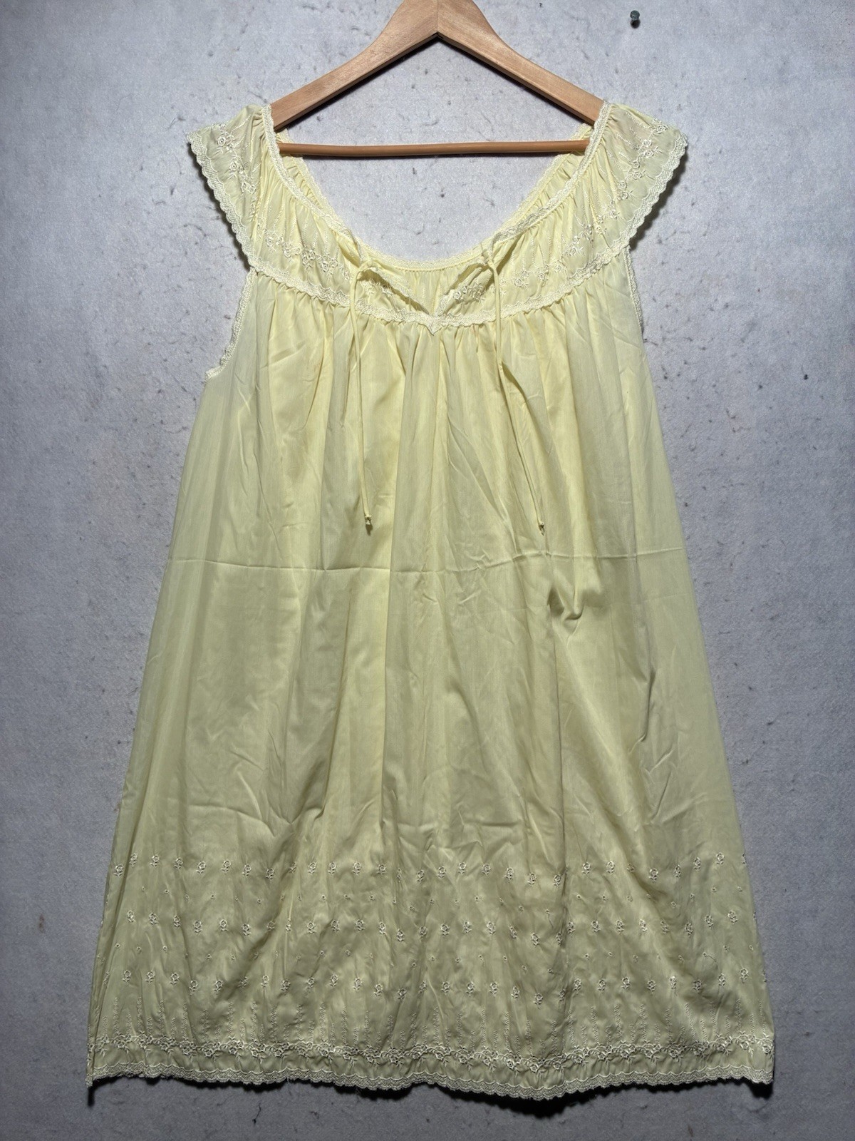 Vintage babydoll night gown poly cotton blend Komar flowers eyelet USA X-Large