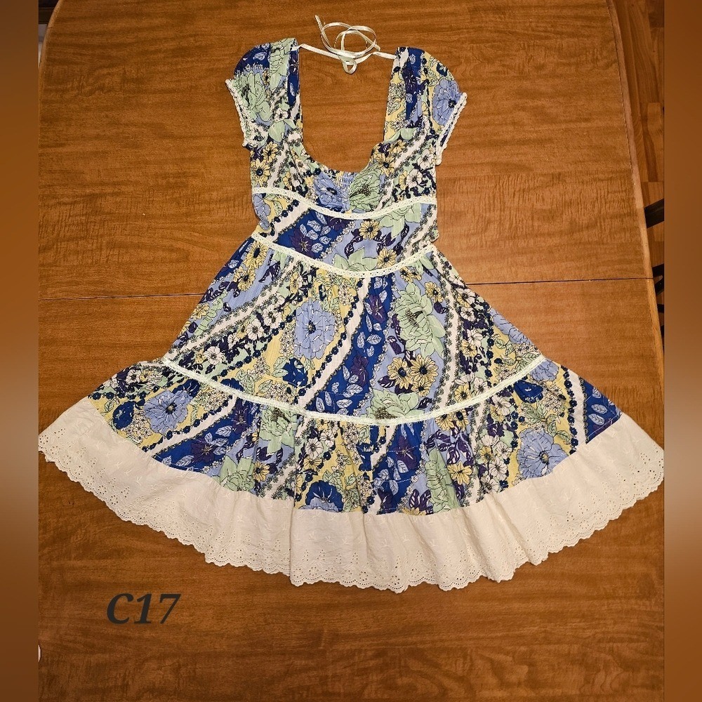 Anthropologie Free People Floral Print Mini Baby Doll Dress 6 Small Eyelet C17