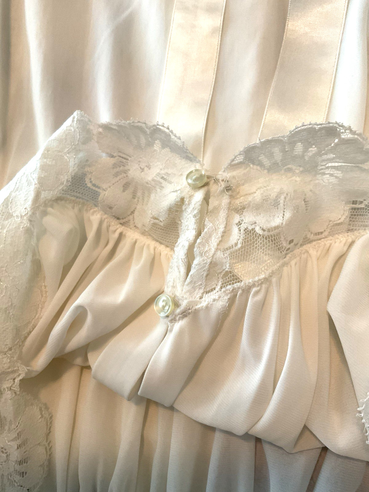 1963 SANS SOUCI White Peignoir Robe Double Chiffon Sleeves Lace Cuff Tie Front-S