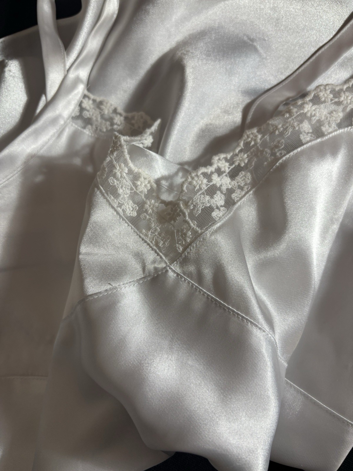 VTG Satin Soft WEDDING WHITE Cami TOP BLOUSE NIGHTEI FRILLY CD camisole