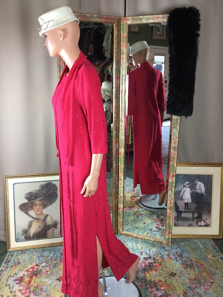 VTG Peer Bright Pink Wool Embroidered Hostess Dress Zip Front Tassel Belt Sz L