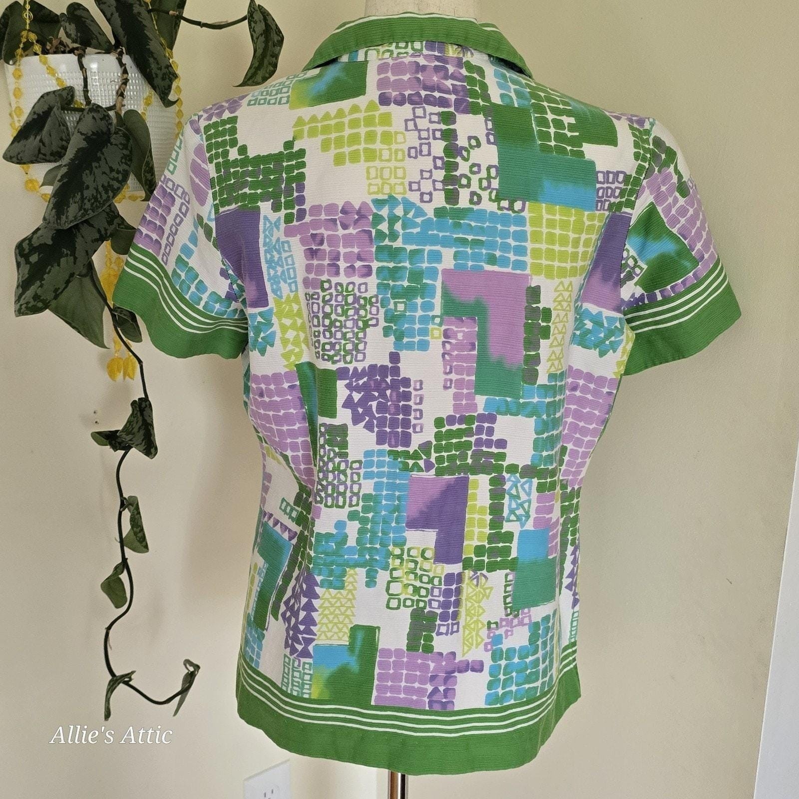 70s Vtg Button Short Sleeve Polyester Geometric Green Purple Dagger Collar Shirt