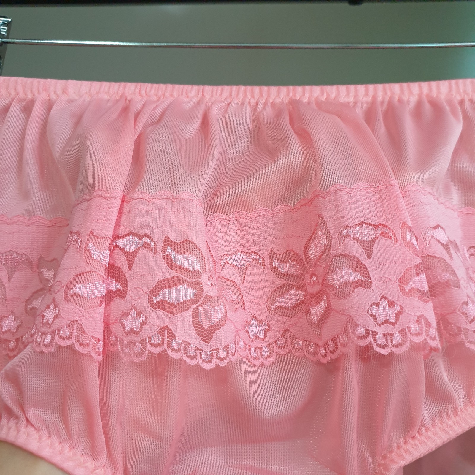 Vintage Sheer Nylon Panty Sissy Peach Floral Lace Granny Brief Sz. 8 Hip 39-43″