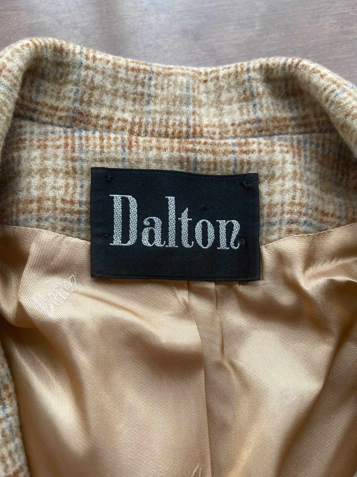 Vintage 1970s Dalton Beige Plaid Women’s Blazer – Size Small