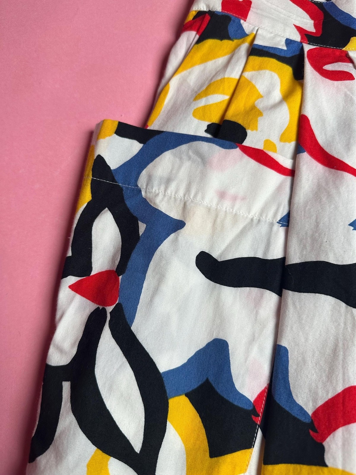 1980s GUY LAROCHE ENSEMBLE. Abstract Floral Print Two Piece Set. Extra Small