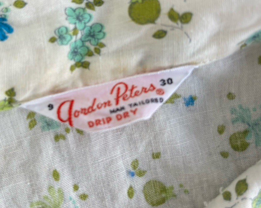VTG 1950s Gordon Peters Sleeveless Floral Button -up.housewife Style.small
