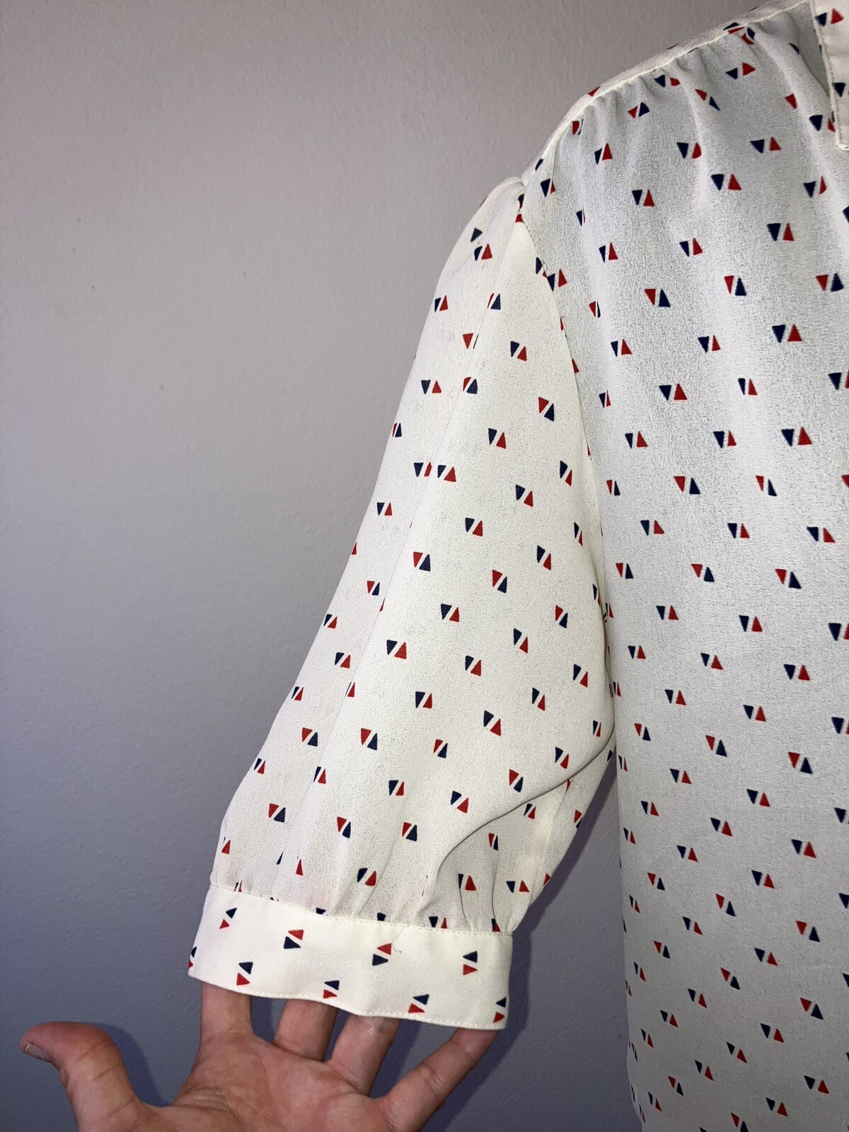 Vintage ’80s Laura & Jayne Short Sleeve Button Down Blouse Sheer Geometric Large