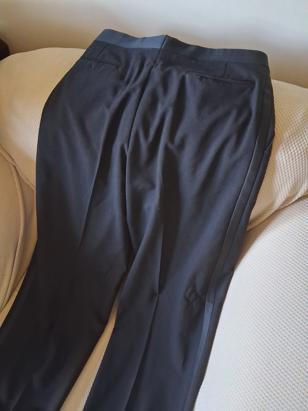 Tuxedo Pleated Satin Around Waist Sides of Pants Black 34 Waist 31 Length Size 8