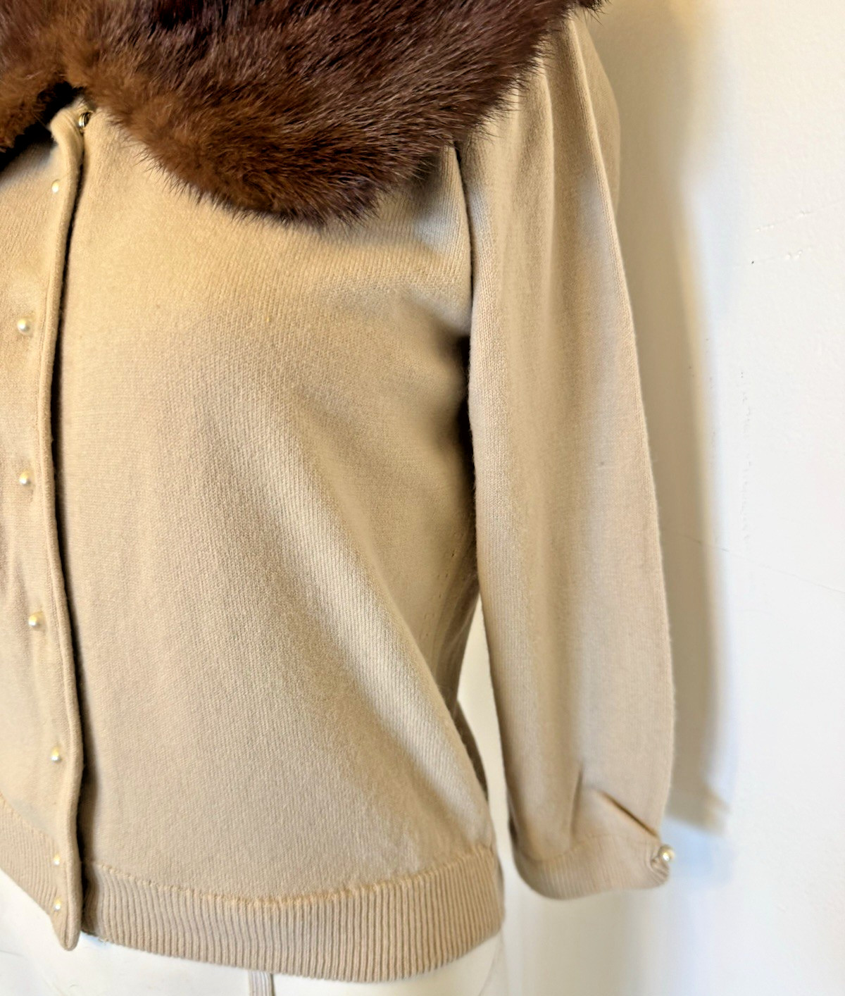 SWEATER BUTTON DOWN Vintage (S) With Mink Collar EUC