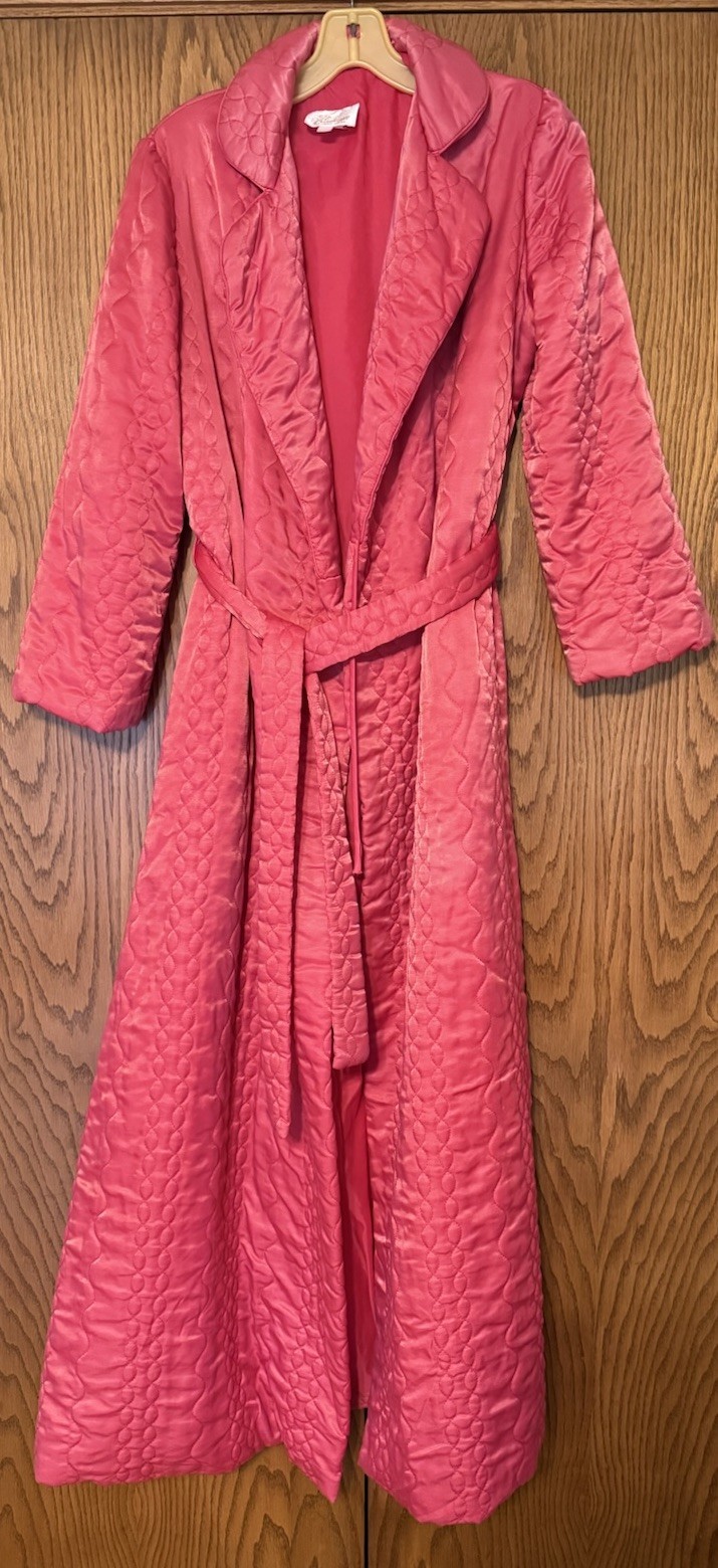Vintage 1970s BARBIZON Berry Pink Satin Lonbg Wrap Robe Size S