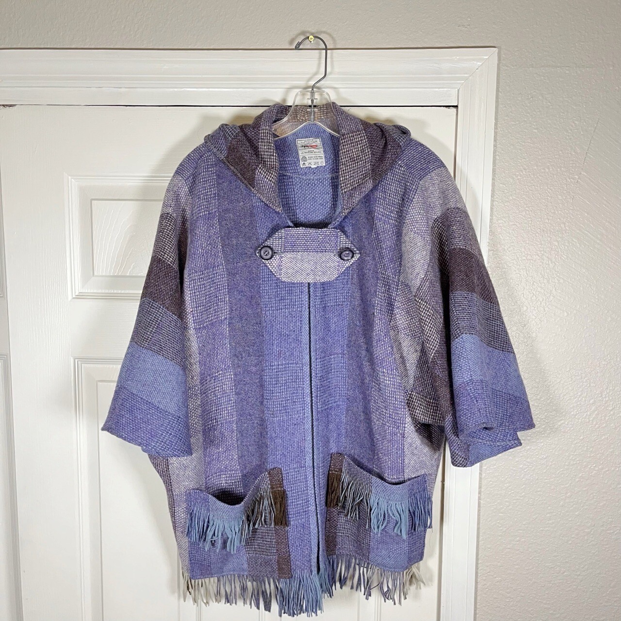 Vintage Avoca Collection Cape Coat Poncho Womens Plaid Celtic Ireland Tartan