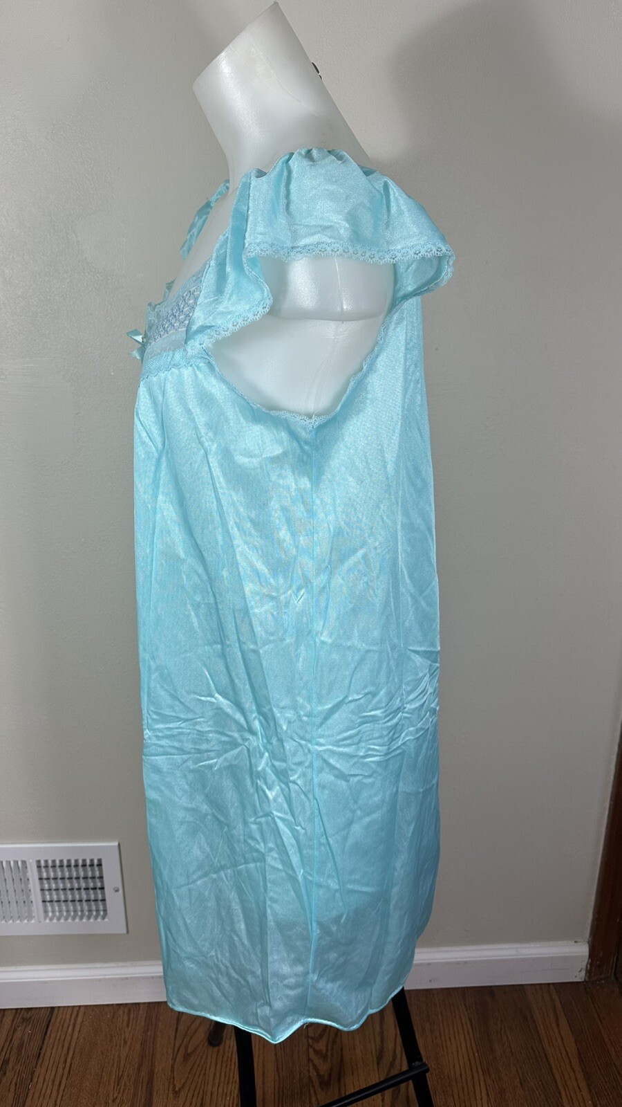 Vintage Glencraft Medium Silky Nylon Nightgown Blue Lace Lingerie Union Made USA