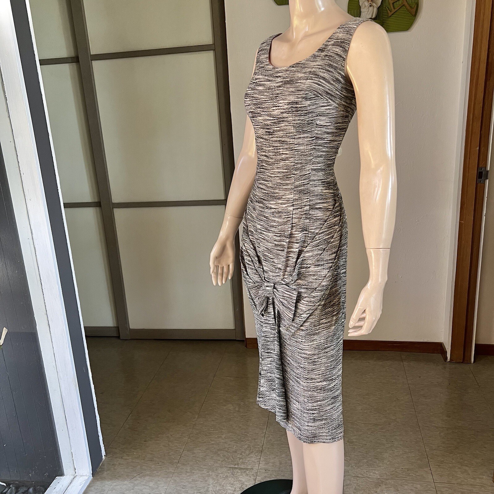 1950s Vintage Gray And Silver Lurex Dress With Bow Front 26w