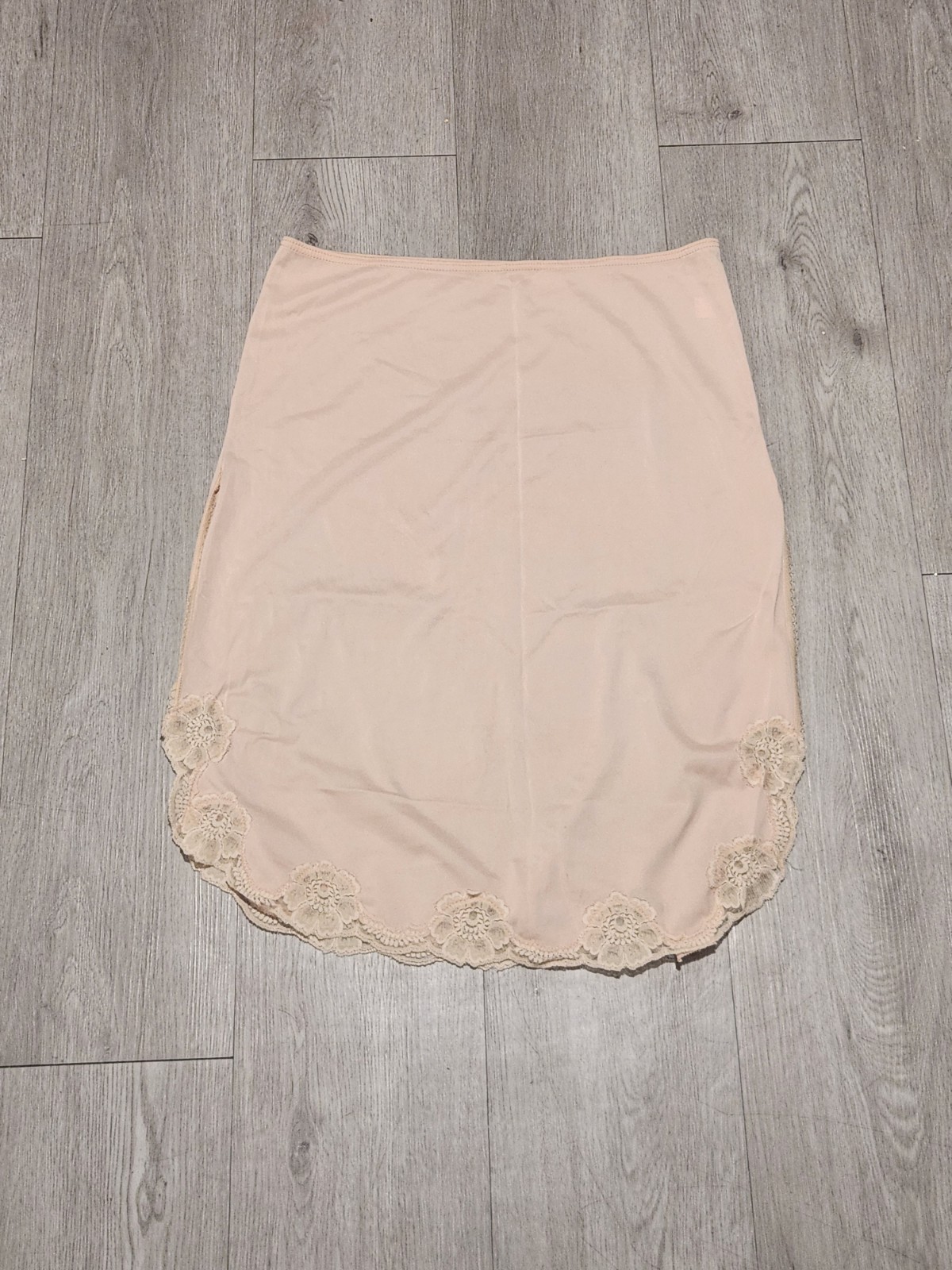 Vintage Blush Slip Lace Trim Detail In Nude. Size S. MADE IN USA.