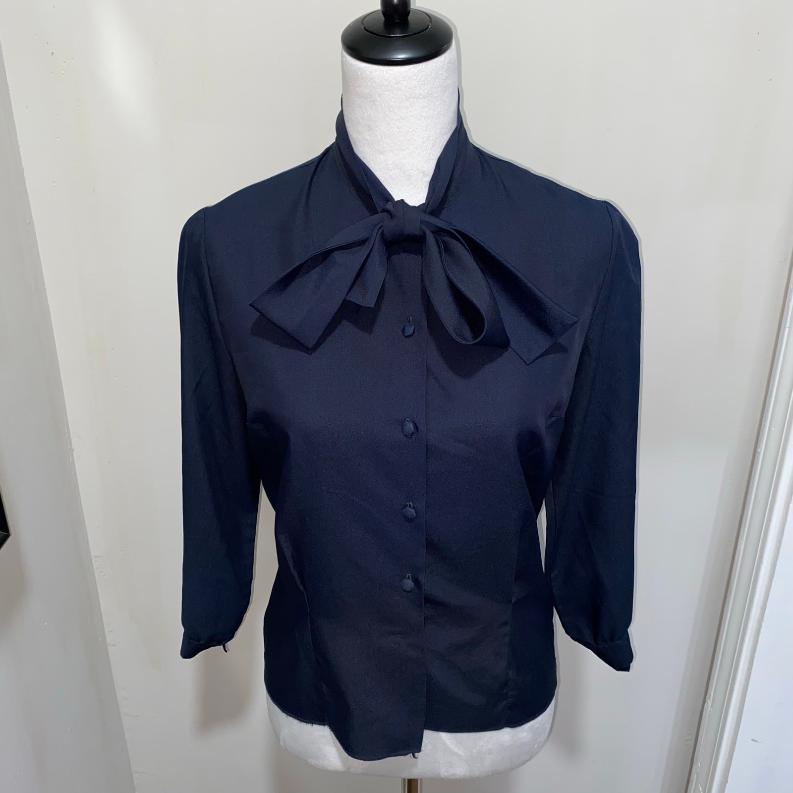 Vintage Navy Blue Fitted Blouse 3/4 Sleeves Pussy Bow 1960-70s Retro Button Down