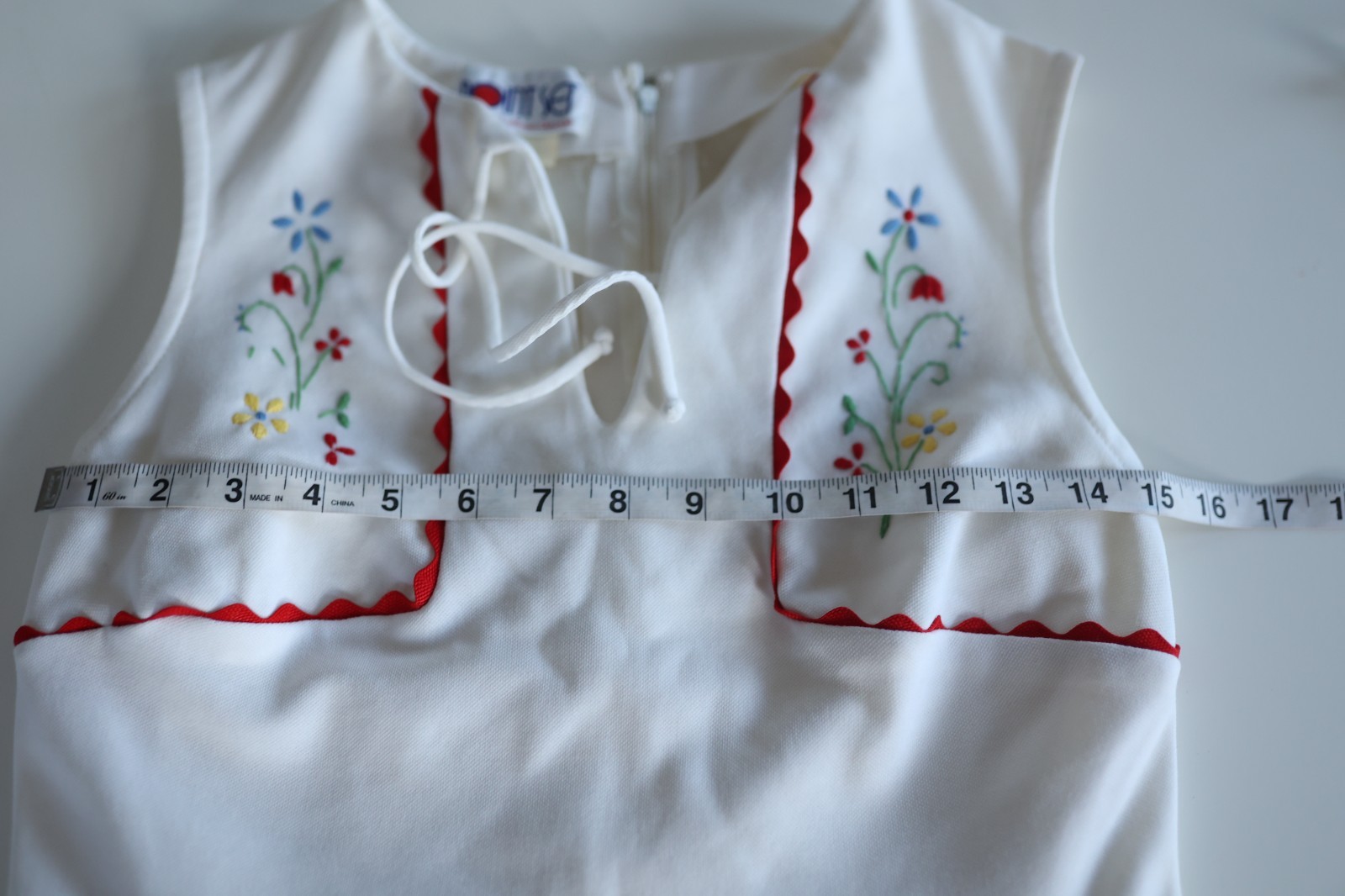 Vintage Rare 70s Point Set Sleeveless Tennis Dress Embroidered Floral Midsommar
