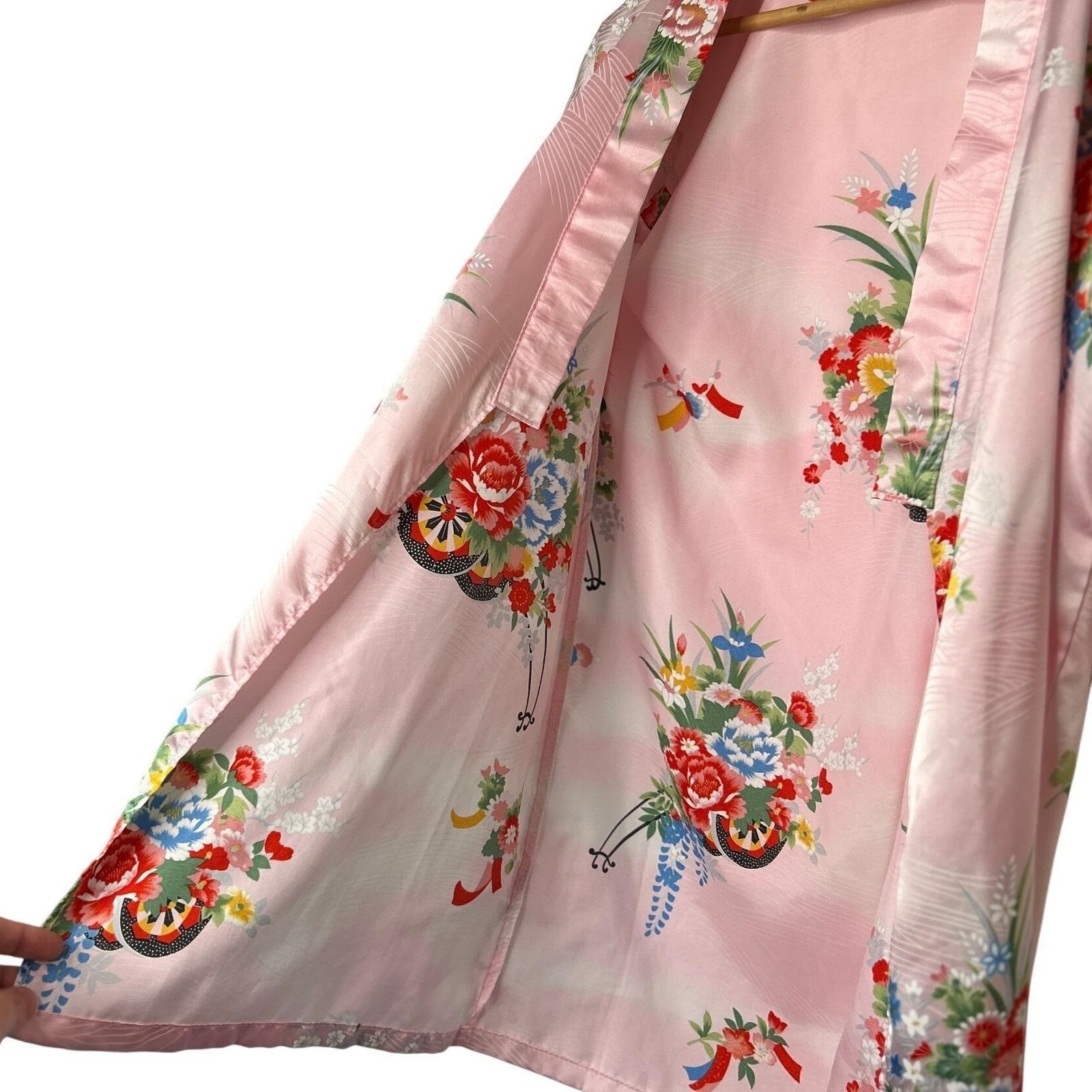 Vintage Pink Satin Floral Kimono Robe Made in Japan Coquette Romantic Fairy XS/S