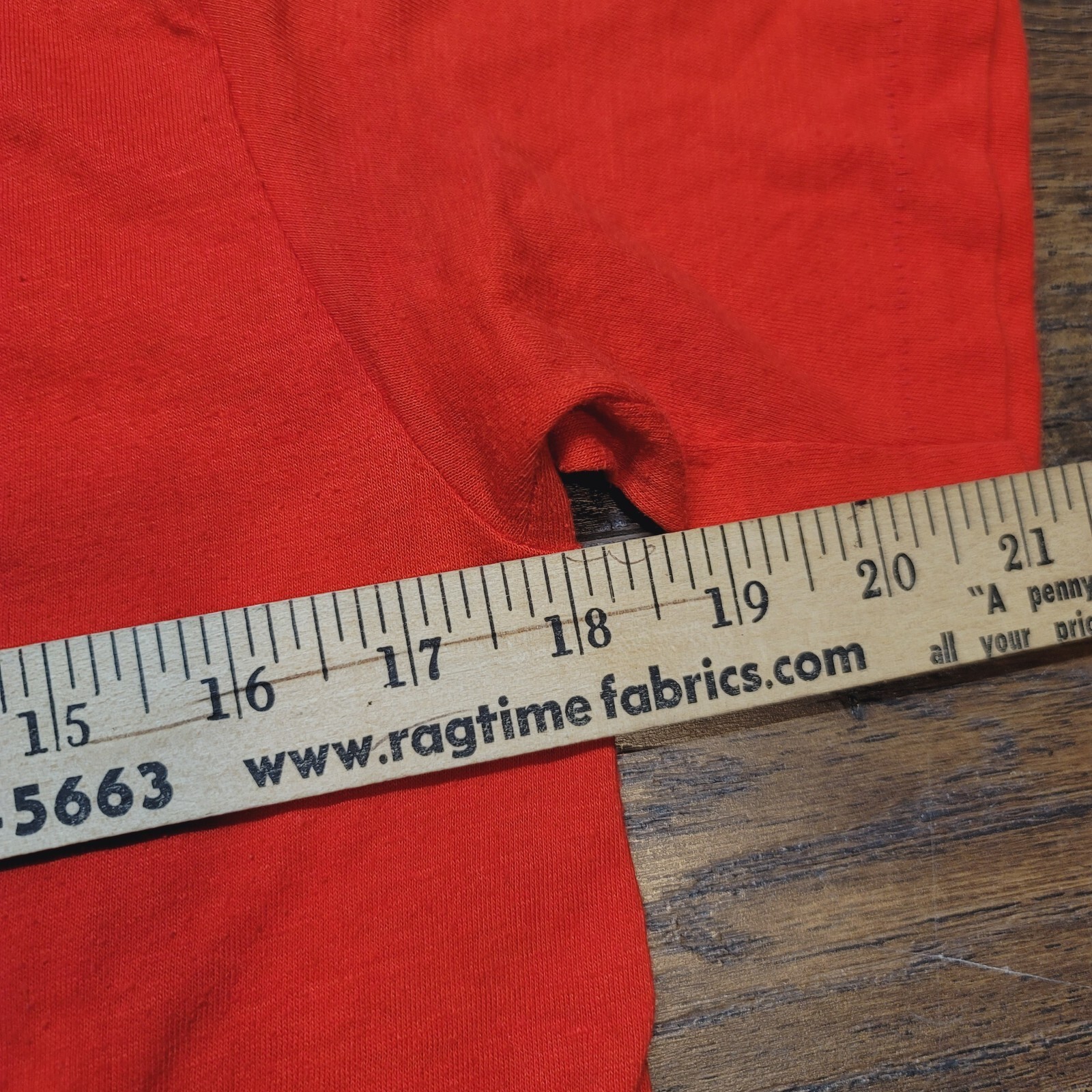 Vintage 70s 80s Womanbooks NYC Book Store Library Feminist LGBT Red T-Shirt L