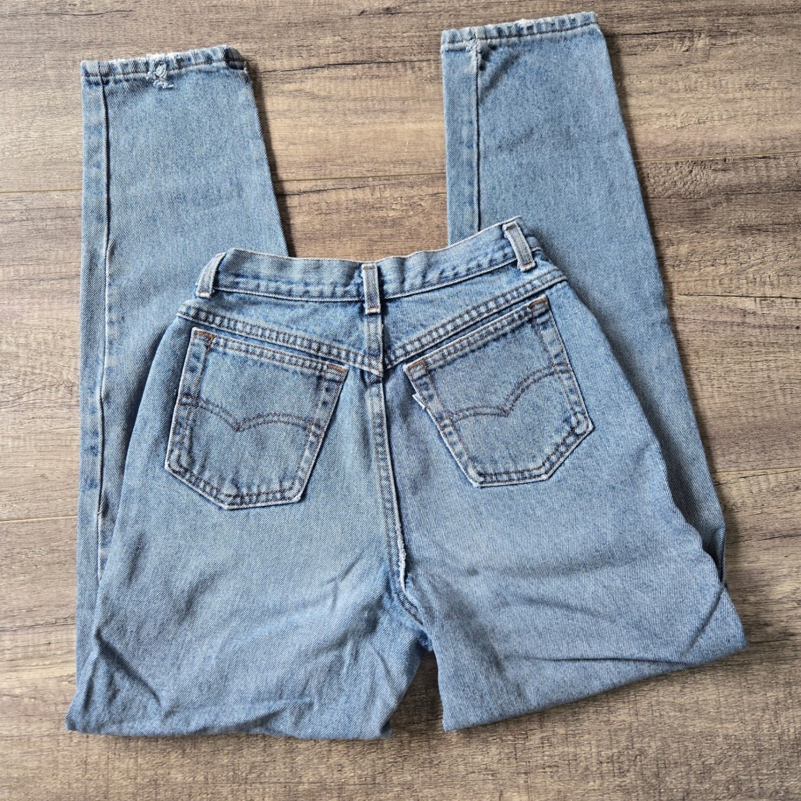 Levis Vintage 90s High Waisted Tapered Leg Jeans Light Wash Made in USA Size 9
