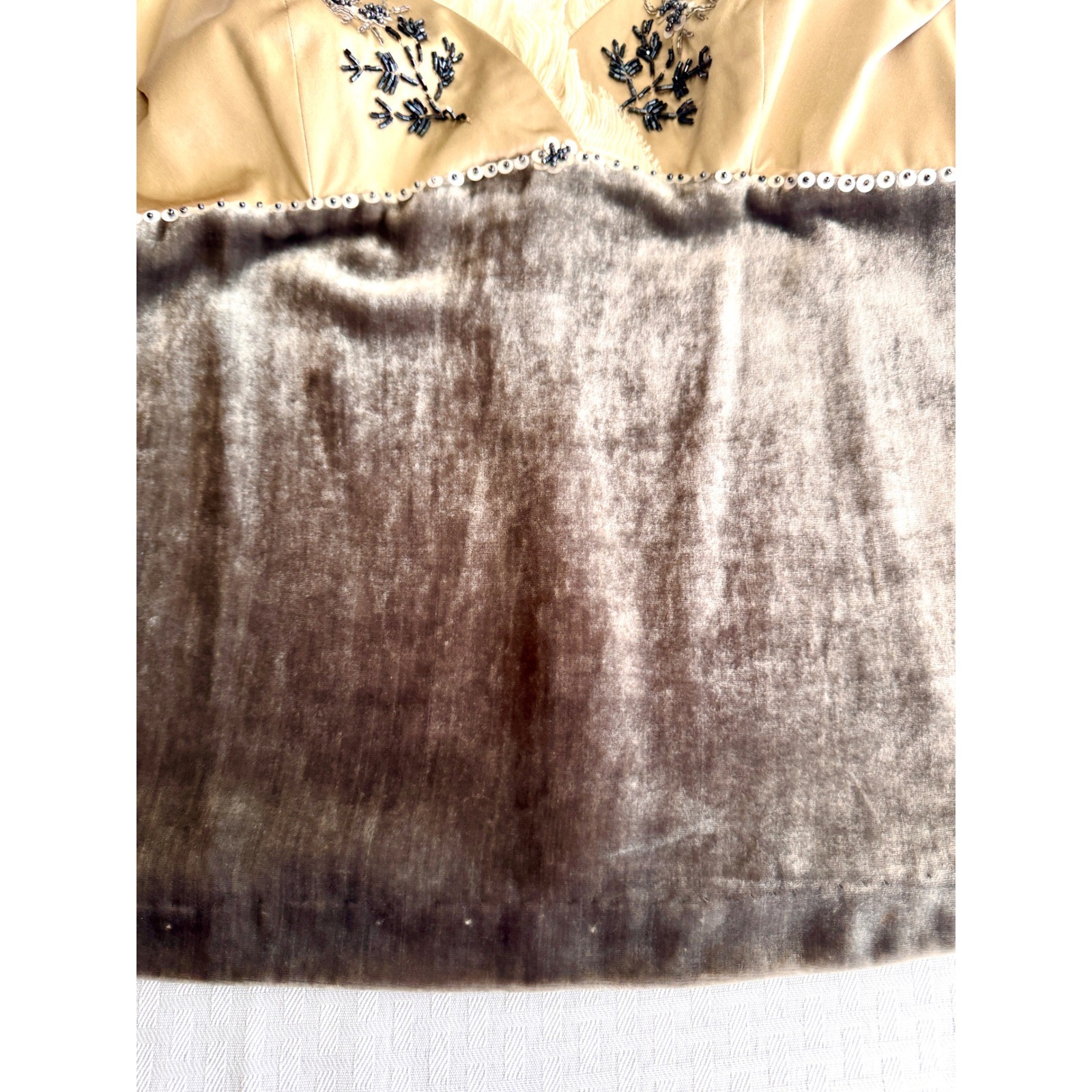 Intuitions Vintage 90s Silk Velvet Beaded Camisole Top Champagne Olive Size 6