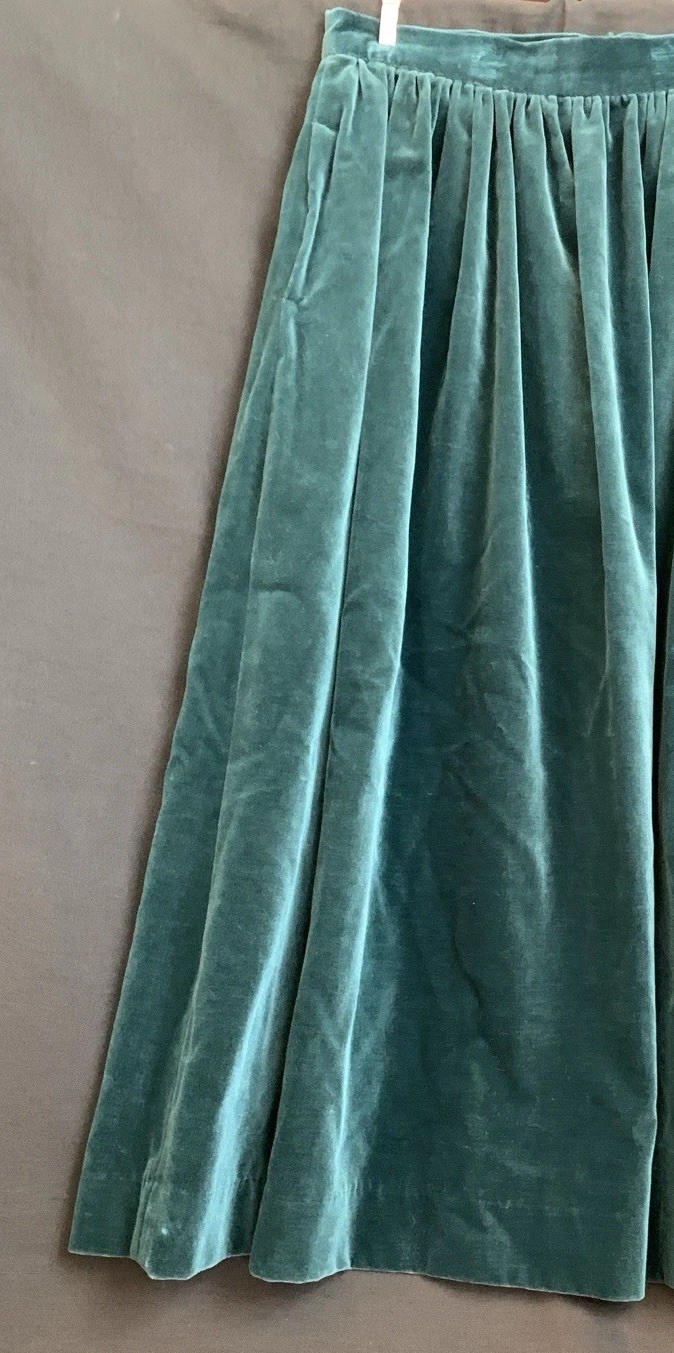 Vintage 1980s/90s Laura Ashley Deep Green Velvet Skirt (Pockets, Lined) Size 12