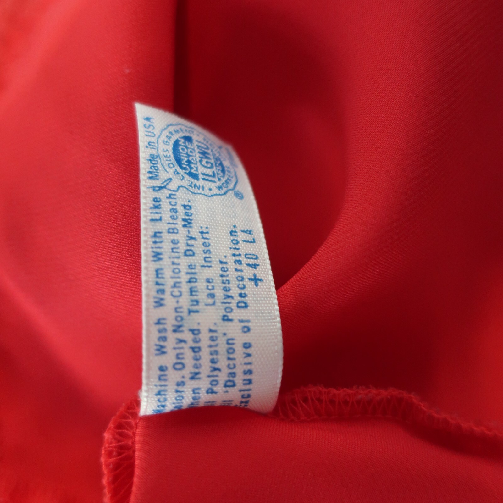 Chantilly Maidenform Size 34 / Small Camisole Slip Red Lace Keyhole Vintage