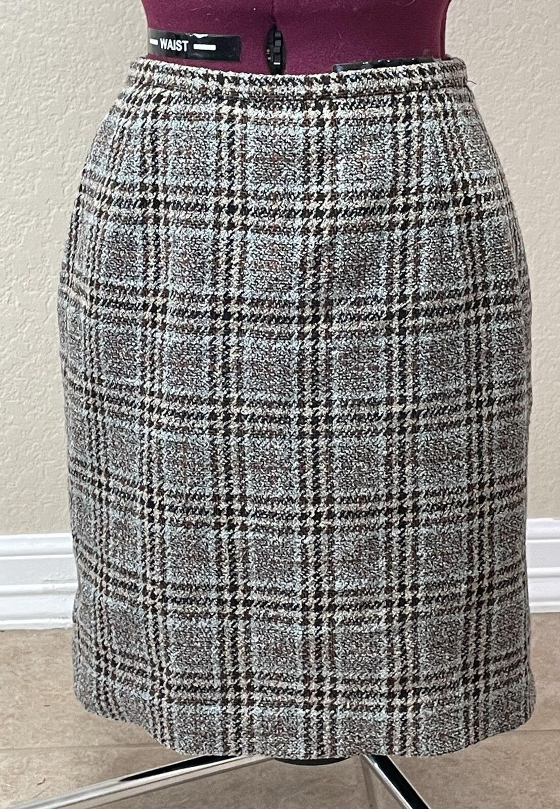 Vintage Skirt-Size 2-ANN TAYLOR~Rayon Blend~Fully Lined~Business/Dinner~Womens