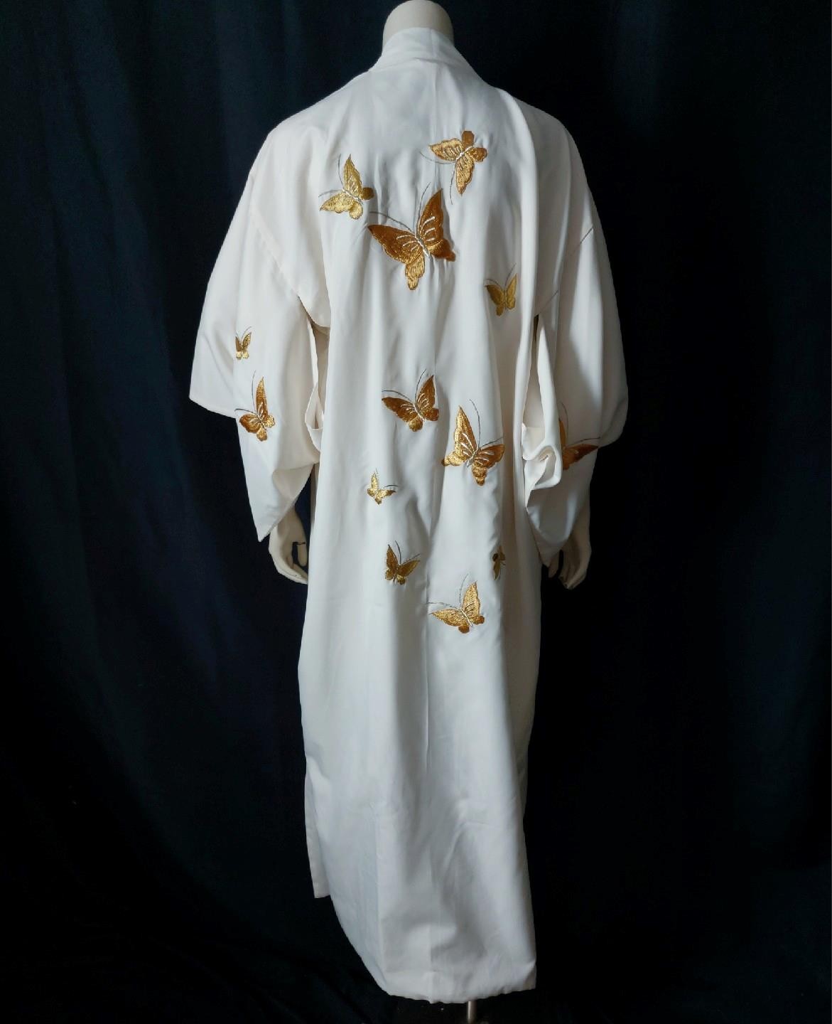 GOLD BUTTERFLY EMBROIDERED Ichiban Vintage CREAM DRESSING GOWN ROBE KIMONO