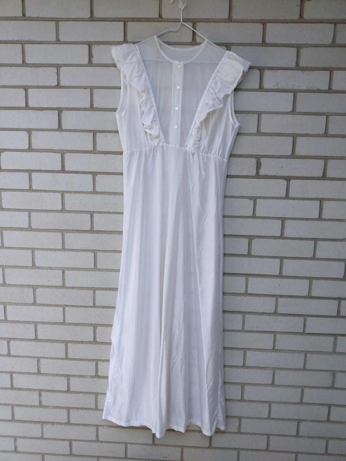 Vintage White Nylon Nightgown Long Nightie 39″ Bust Small Empire Waist