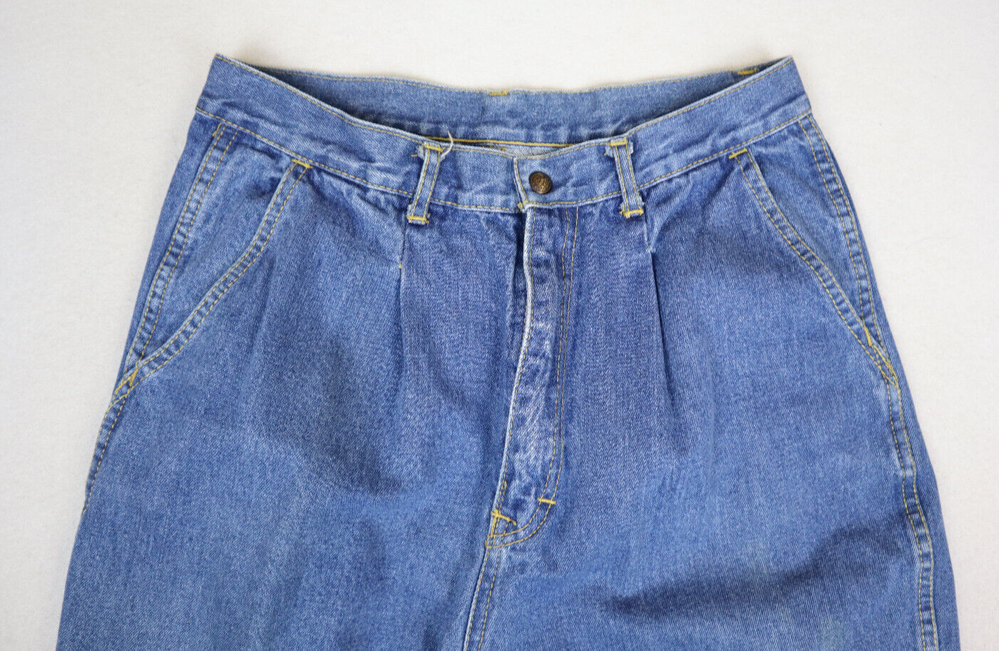 VINTAGE 80s WOMEN’S PLEATED HIGH RISE MEDIUM WASH JEANS – CLIPPER – SIZE 11/12