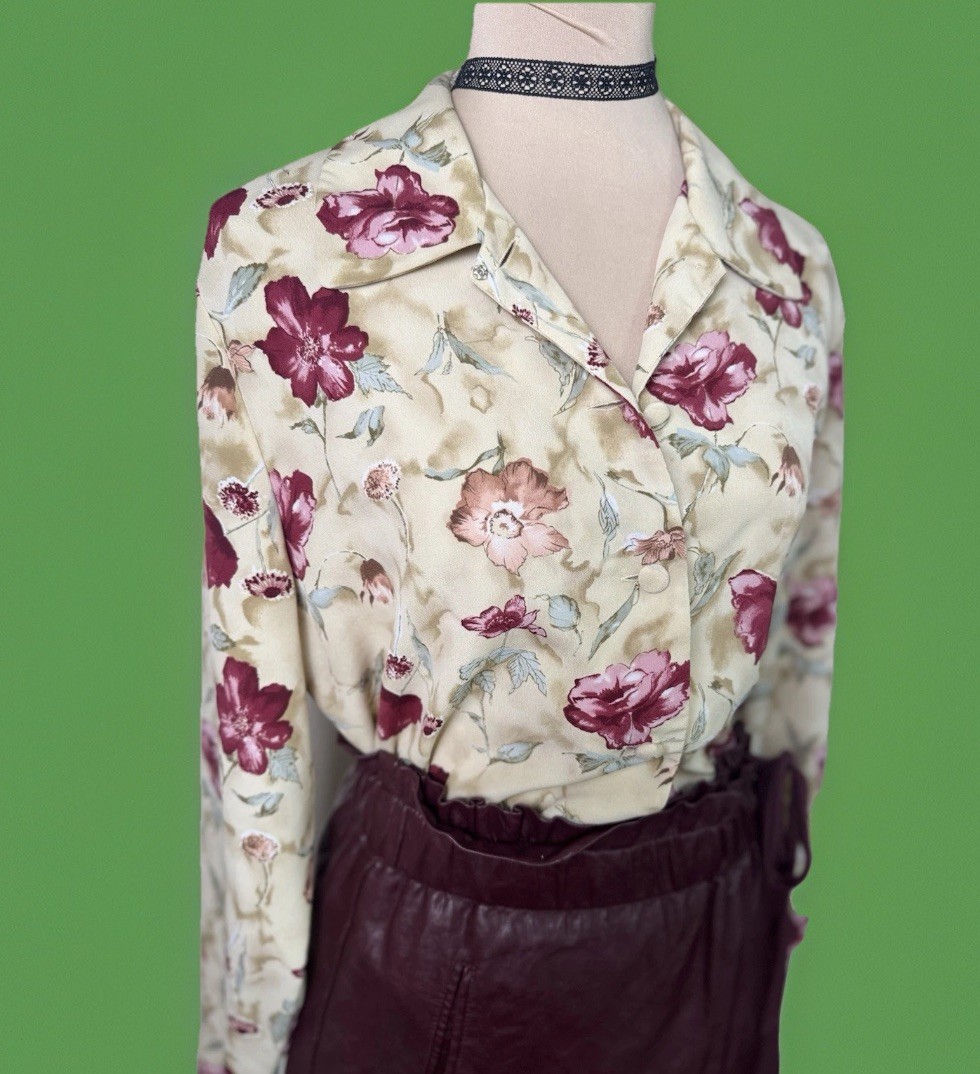 Vintage 90s Floral Print Blouse | Cottagecore | Grandmillenial | Secretary Vibe