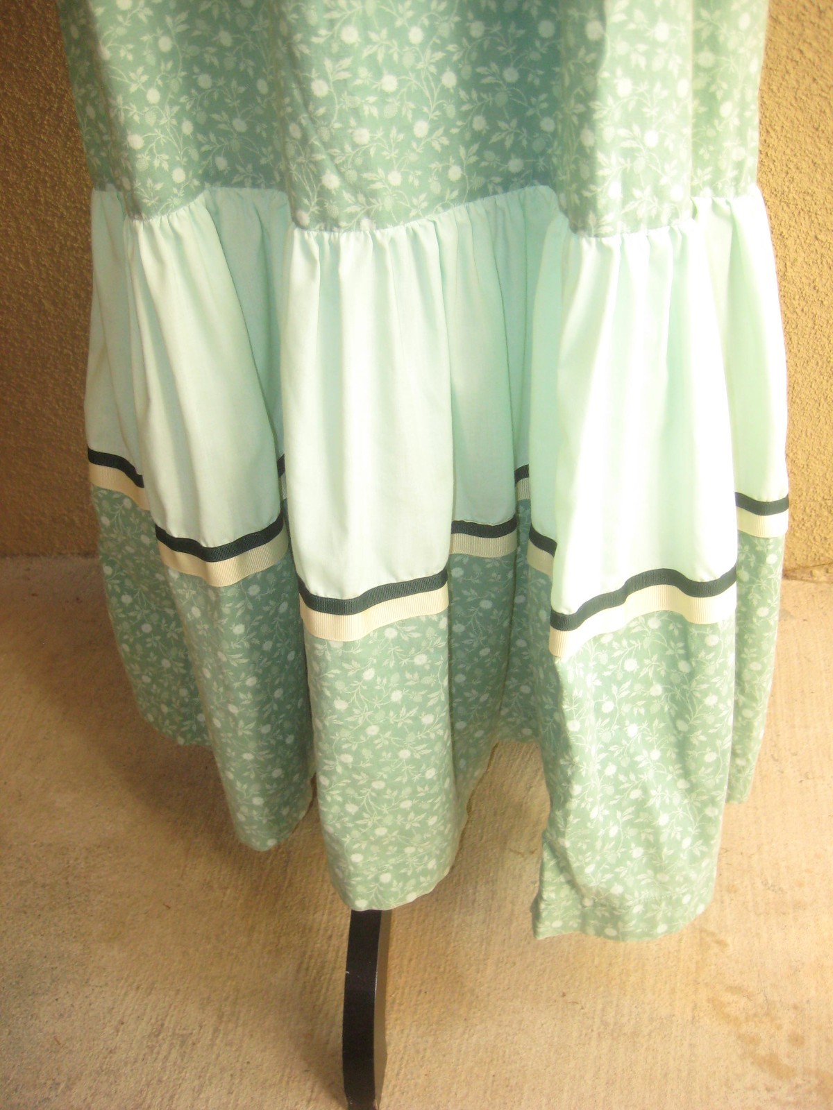 Vintage Hilda Hawaii sage floral ruffle hem puff sleeves muumuu long dress M