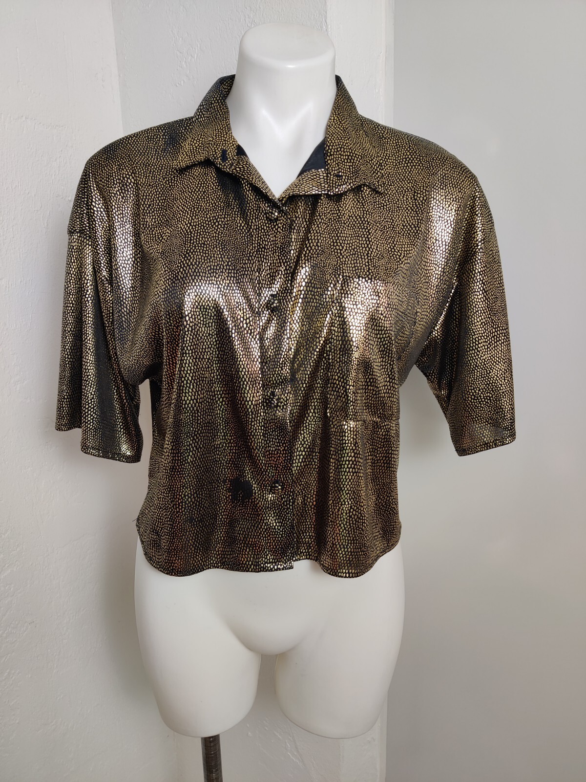 Vintage Gold Prezzia Sportwear Internazionale Retro Metal Large Button Blouse **