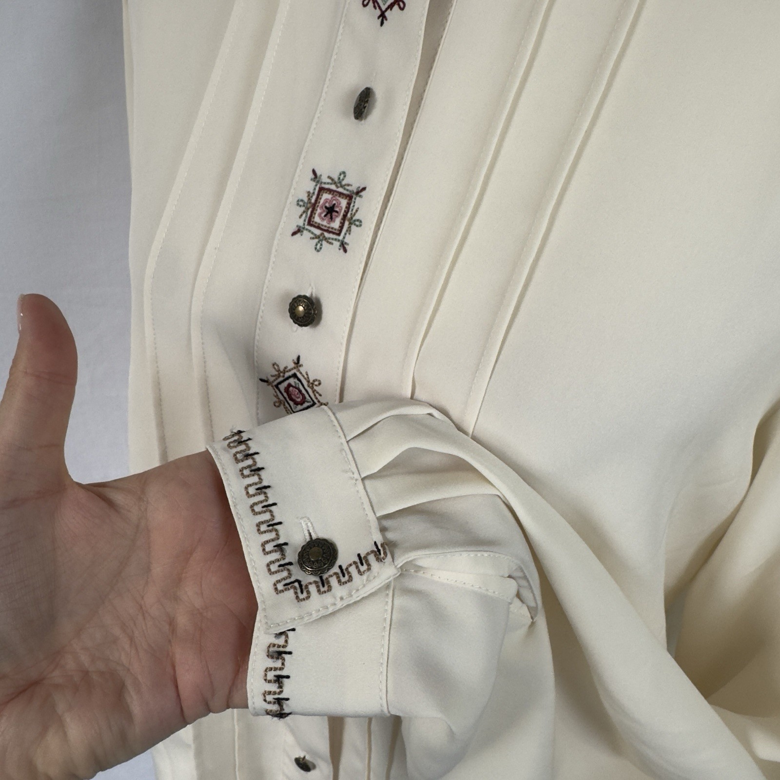 Koret Vintage Blouse Sz 10 Ivory Embroidered Collar Pin-Tuck Western Style