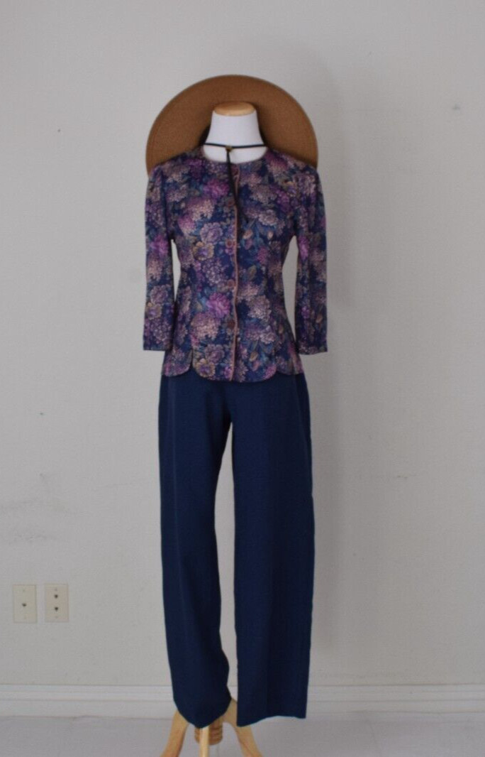 Vintage 80s Polyester Whirlaway Floral Print 3/4 Sleeve Button-up Blouse size 6P