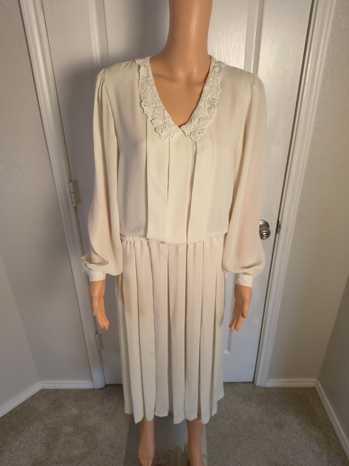 Vtg 80s Messages Cream Ivory Chiffon Lace Collar Bishop Sleeve Drop Waist Dress