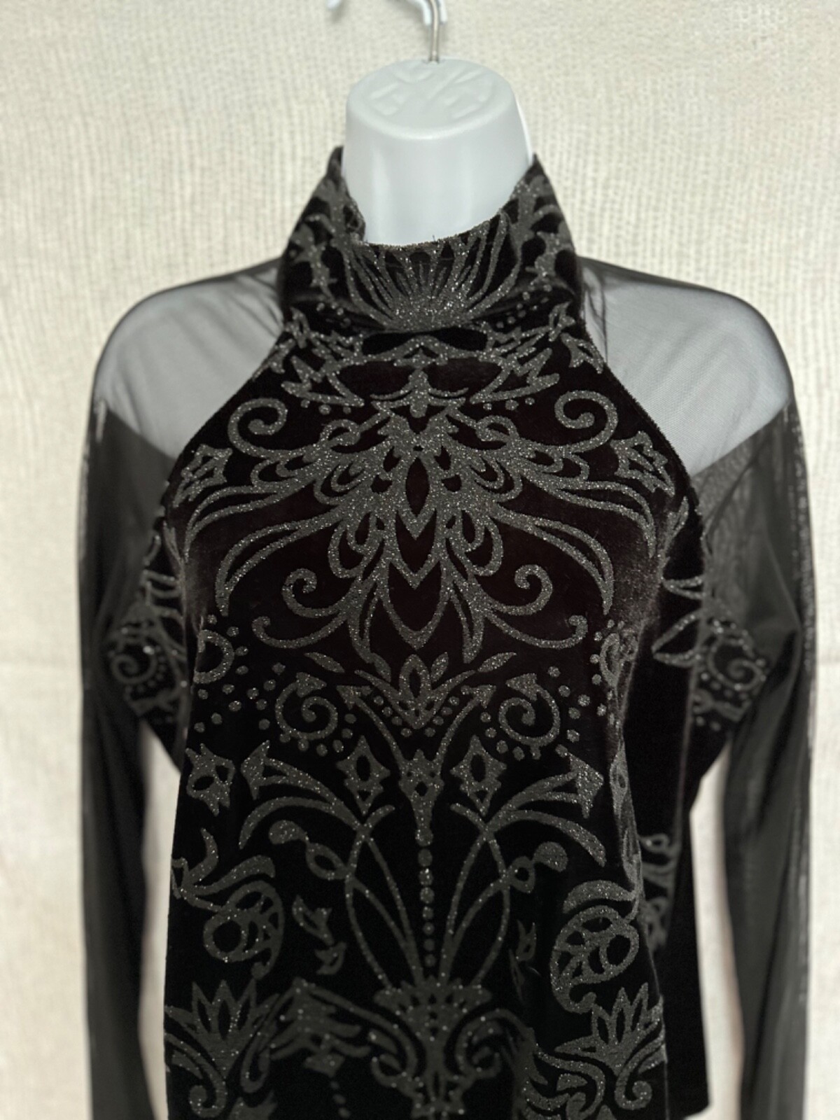 Niki Livas vintage stunning velvet w/ silver glitter design blouse, cutout hem
