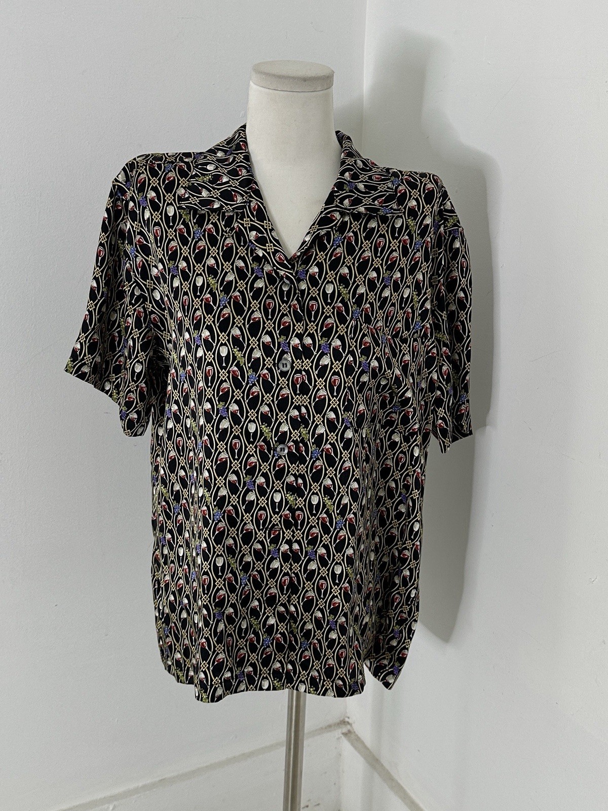 Vintage Nicole Miller Silk Wine Glass Grape Novelty Button Up