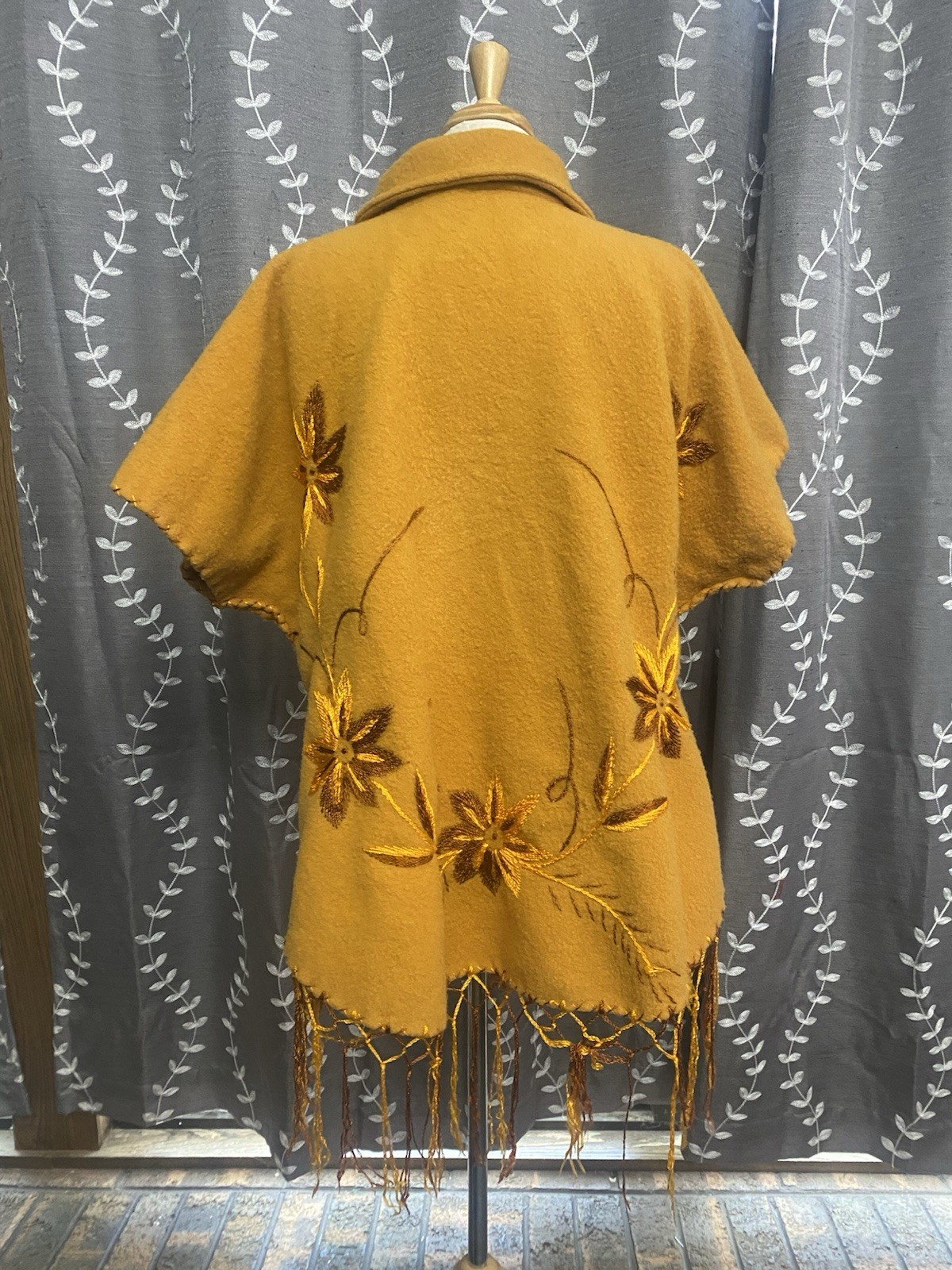 Vintage 60s Fringe Embroidered Wool Poncho Cape Flowers Yellow Women’s OSFM