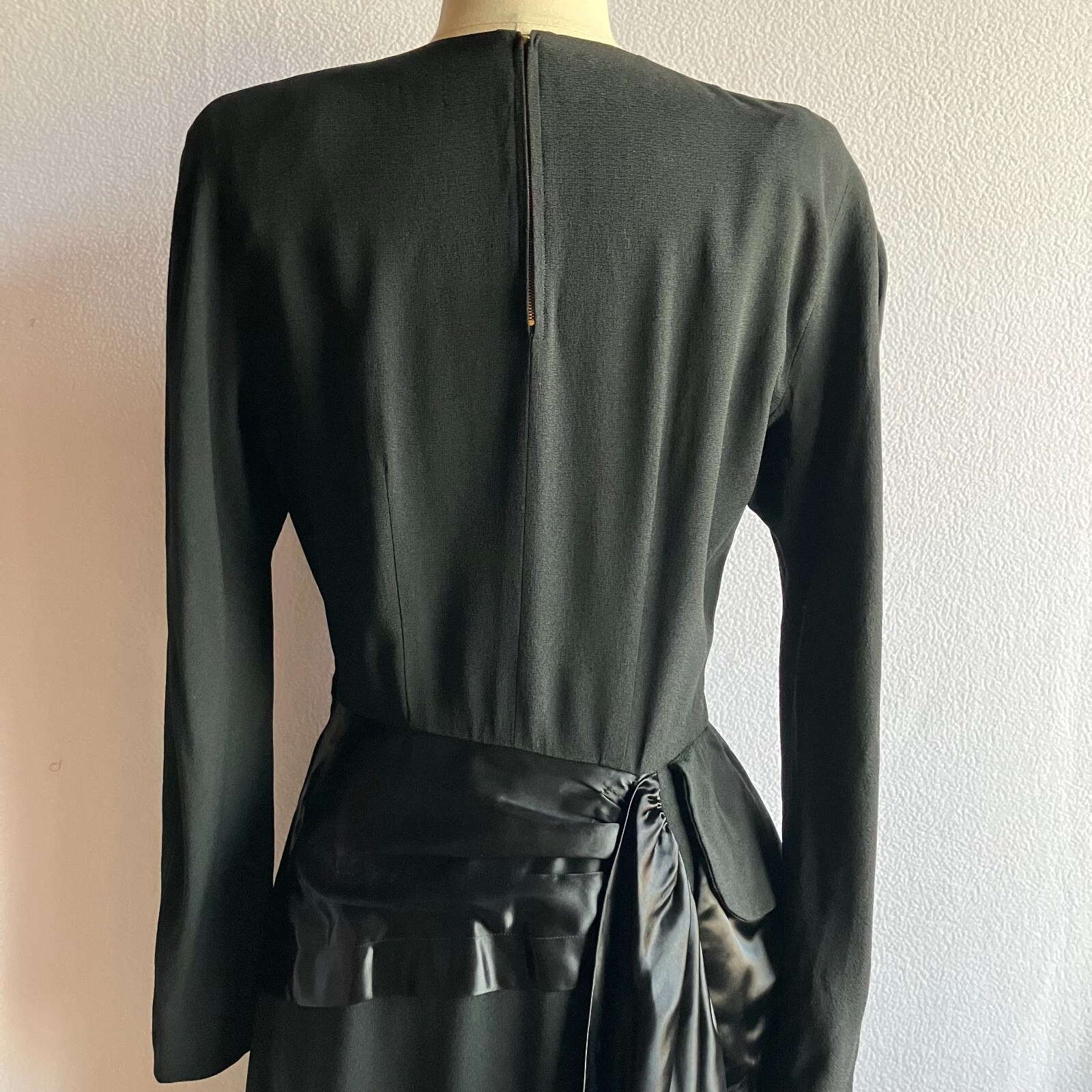 Vintage 1940s Carlye Black Crepe & Satin Hip Interest Wiggle Dress with Pocket