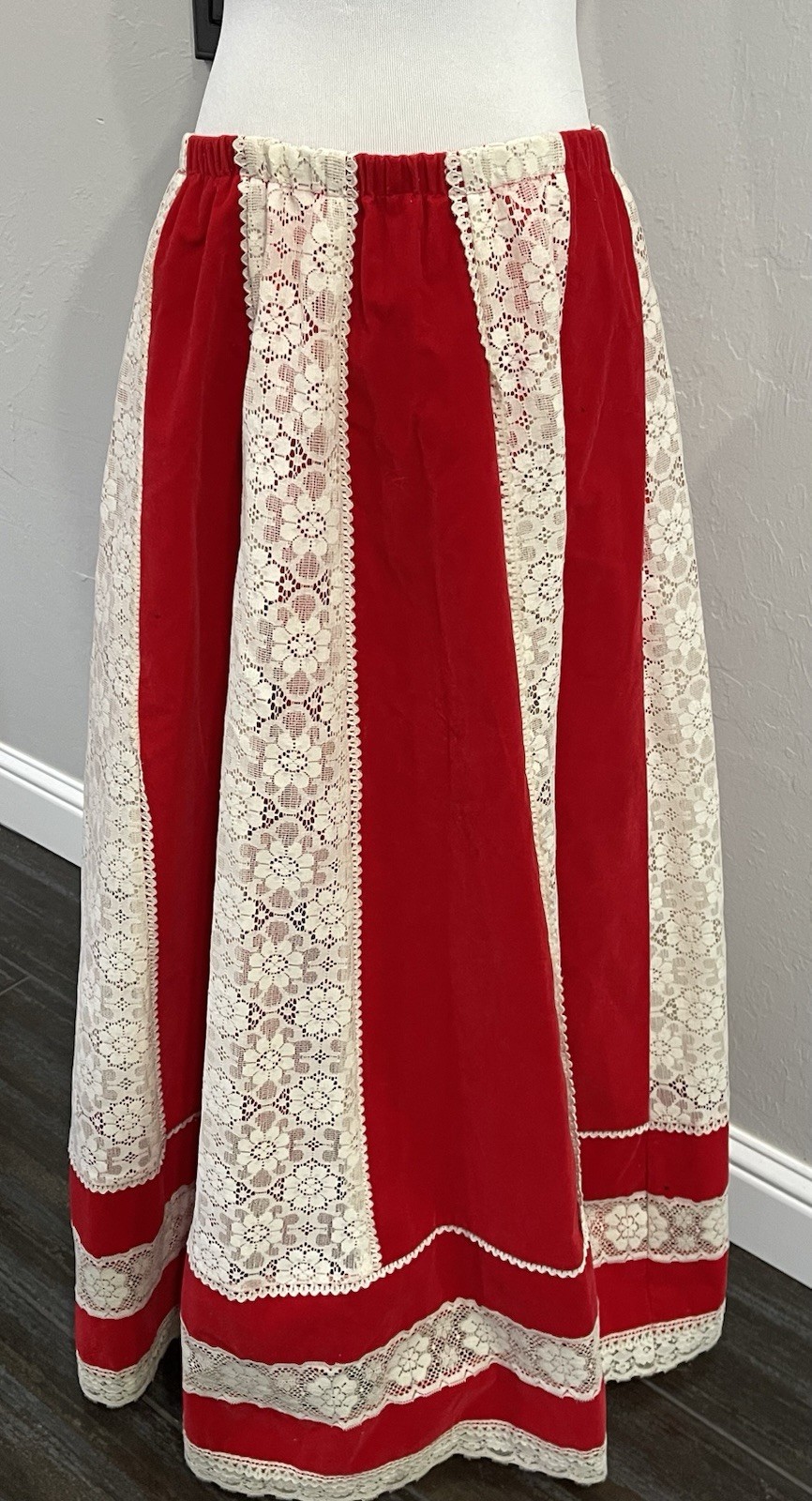 70s Red Velveteen Lace Prairie Revival Skirt Christmas Mrs. Claus Festival READ