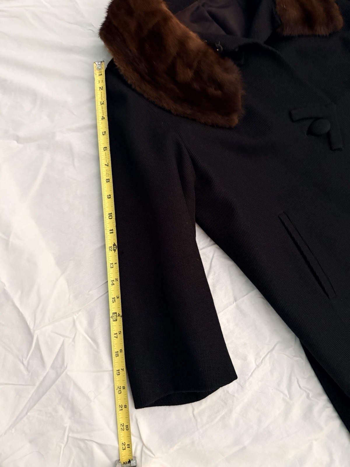 Vintage Long Black Swing Fabric Coat 50s 60s Real Fur Collar M USA jacket winter